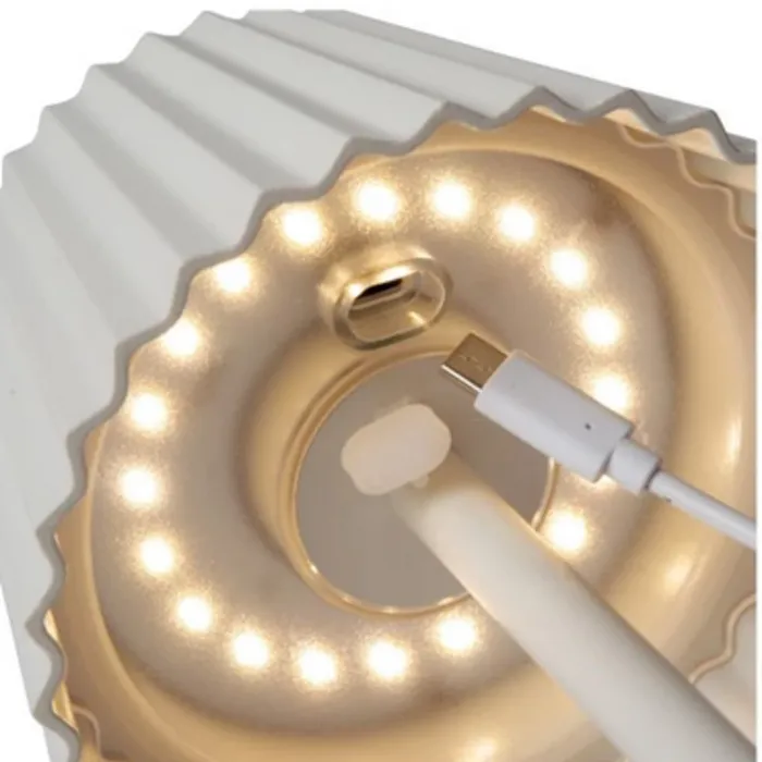 Oplaadbare tafellamp voor buiten met lampenkap meerdere kleuren