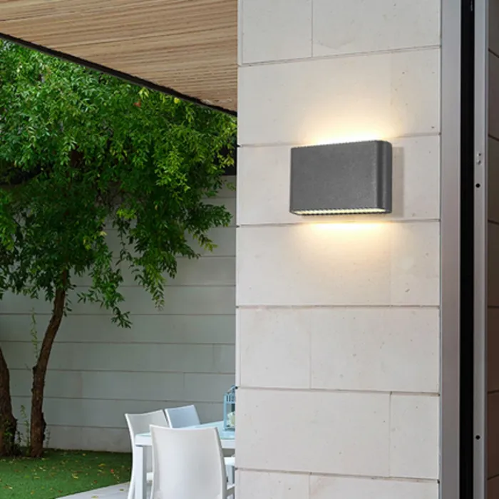 Wandlamp up down binnen of buiten zwart of wit 11,5 of 17,5cm breed