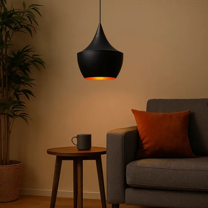 Zwarte hanglamp met gouden binnenkant 1xE27