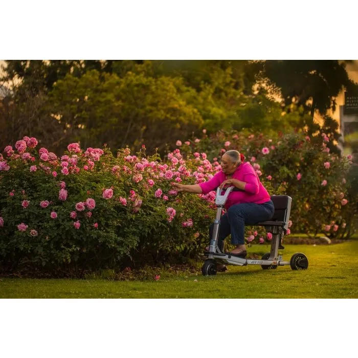 Moving Life ATTO (toonzaalmodel)