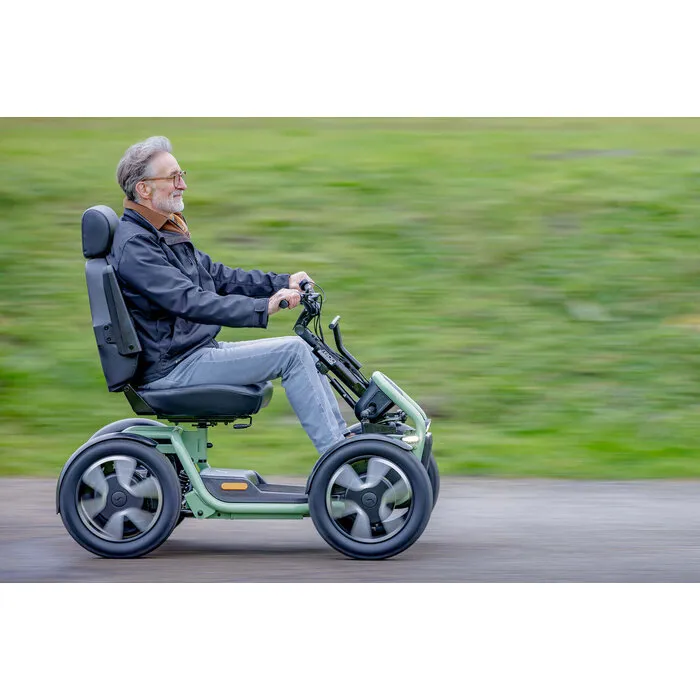 Sunrise Medical  Sterling S800 By Scoozy Scootmobiel