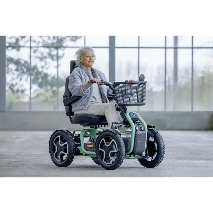 Sunrise Medical  Sterling S800 By Scoozy Scootmobiel
