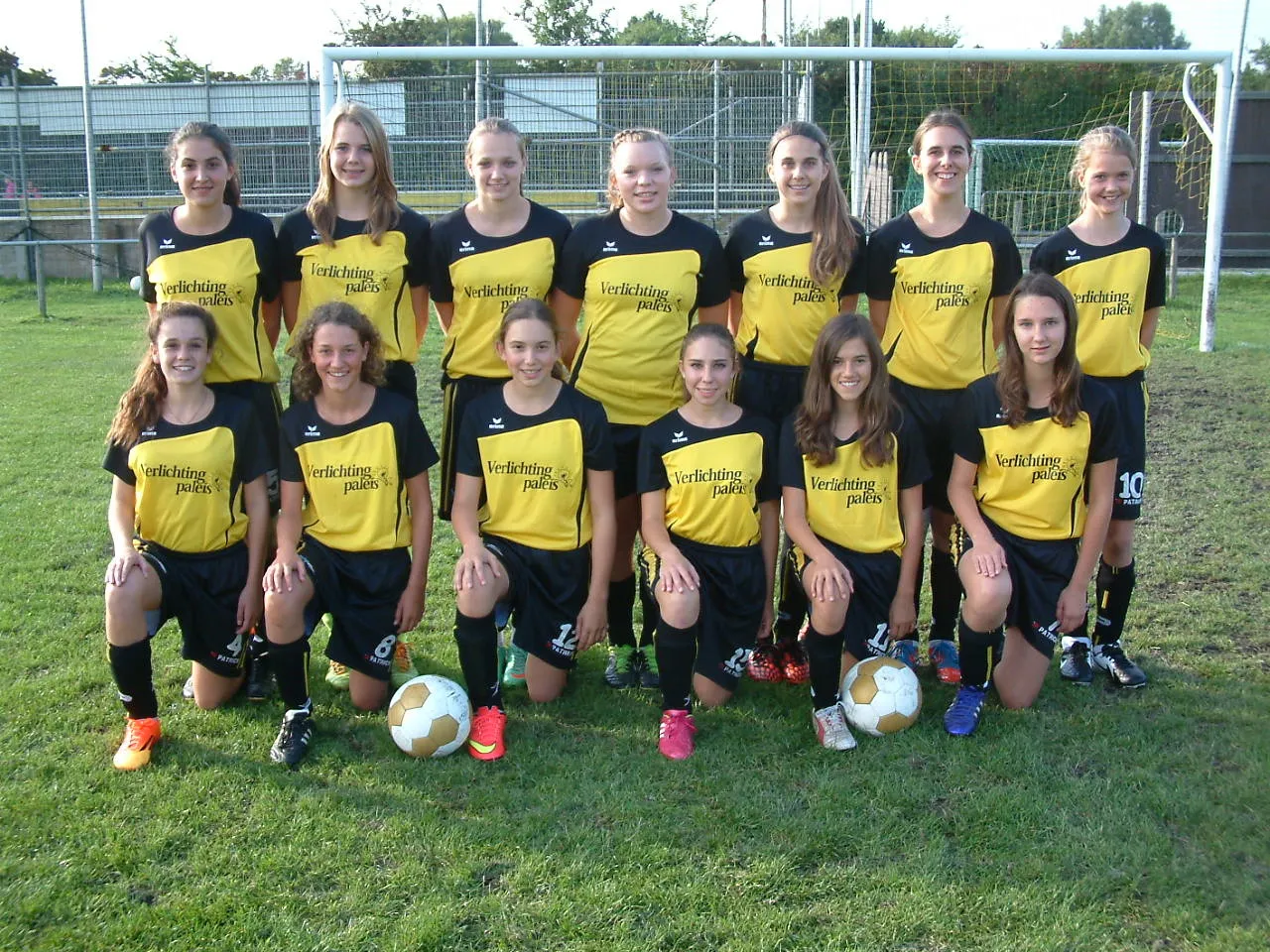 Nieuwe shirts Tholense Boys - Meisjes