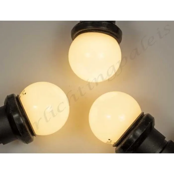 Amlux Binnen-buiten verlichting 5 meter met warm witte LED lampen met witte bol