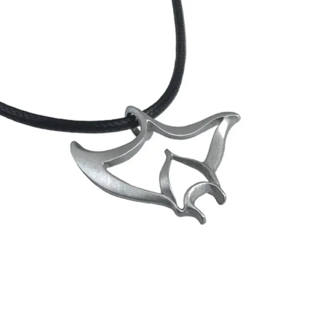 Big Blue by Roland St John Colgantes de peltre - "Big Ray" Manta Ray