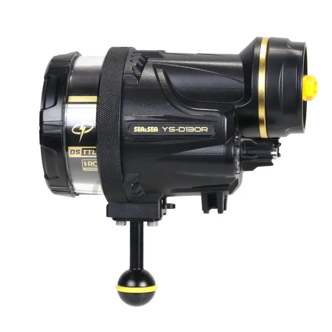 Sea and Sea YS-D130R  Blitz