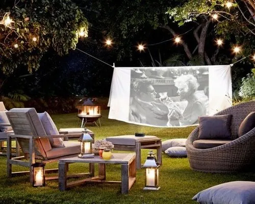 Een beamer buiten in de tuin gebruiken? Kan dat?