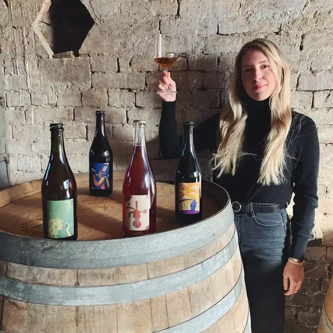 Viv Winery Tasting Case