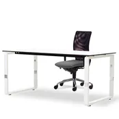 Palmberg Pensum o-poot bureau instelbaar