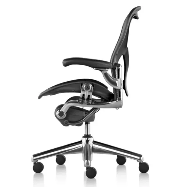 Refurbished Herman Miller Aeron Chair Tuxedo (Polished)