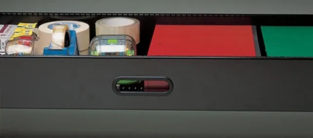 Uittreklade t.b.v. 100cm brede roldeurkast