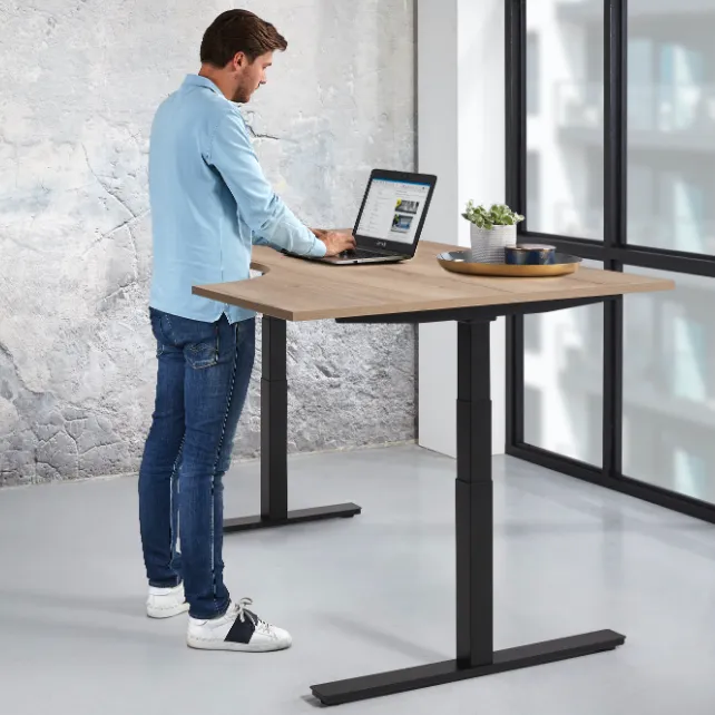 Elektrisch zit-sta wingbureau