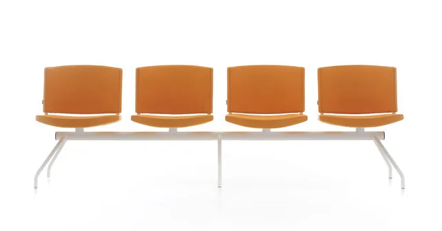 Kurvi bench 4 zits Kurvi bench 4 zits