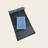 De Nederlandse Koran Blauw met fluwelen Gebedskleed