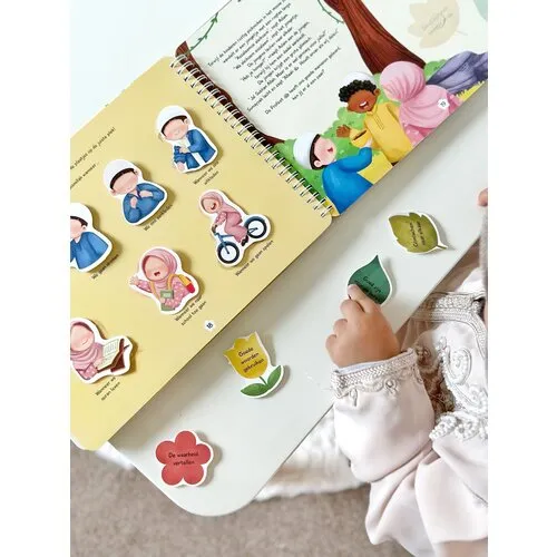 Adam en Sumayyah gaan op avontuur busybook