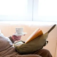 The Bookseat Buchständer und Tablet-Halterung, grau