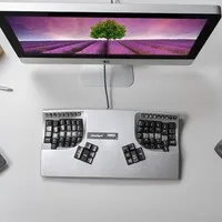 Kinesis Advantage2 Ergonomische Tastatur, silber