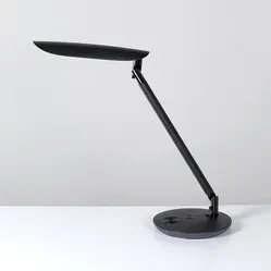 Götessons Funkia LED Schreibtischlampe schwarz