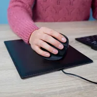 De WarmeMat™ beheizte Mausmatte USB 25x20cm schwarz