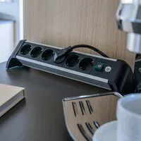 Brennenstuhl Desk 6 Alu Steckdosenleiste