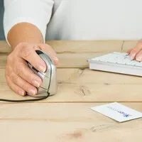 Minicute EZmouse5 kabelgebundene rechtshändige ergonomische Maus