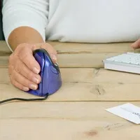 Evoluent VerticalMouse 4 Small kabelgebundene rechtshändige ergonomische Maus