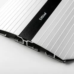 Evoline Bridge-Bodenrinne aus Aluminium mit Klebestreifenbefestigung