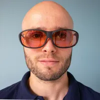 Multilens Biocover Migräne-Überbrille mit FL41-Filter – Schwarz