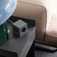 Avolt Square 1 Steckdosenleiste – Oak Green