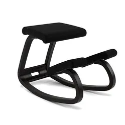 Varier® Variable – Kniestuhl mit schwarzem Gestell