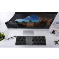 Kinesis Form geteilte kabellose Tastatur mit Touchpad
