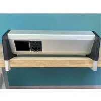 Bachmann DESK 1 – 2x 230 V, 2x USB-A-Ladeanschluss und benutzerdefiniertes Modul