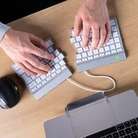 R-Go Split Break, geteilt, weiß, AZERTY BE – Bluetooth