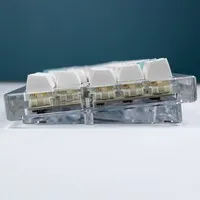 X-Bows Crystal-Tastatur mit Hot-Swap-Funktion