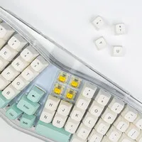X-Bows Crystal-Tastatur mit Hot-Swap-Funktion