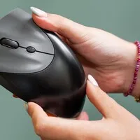 BakkerElkhuizen HandShake 3-Mode vertikale Maus für Linkshänder