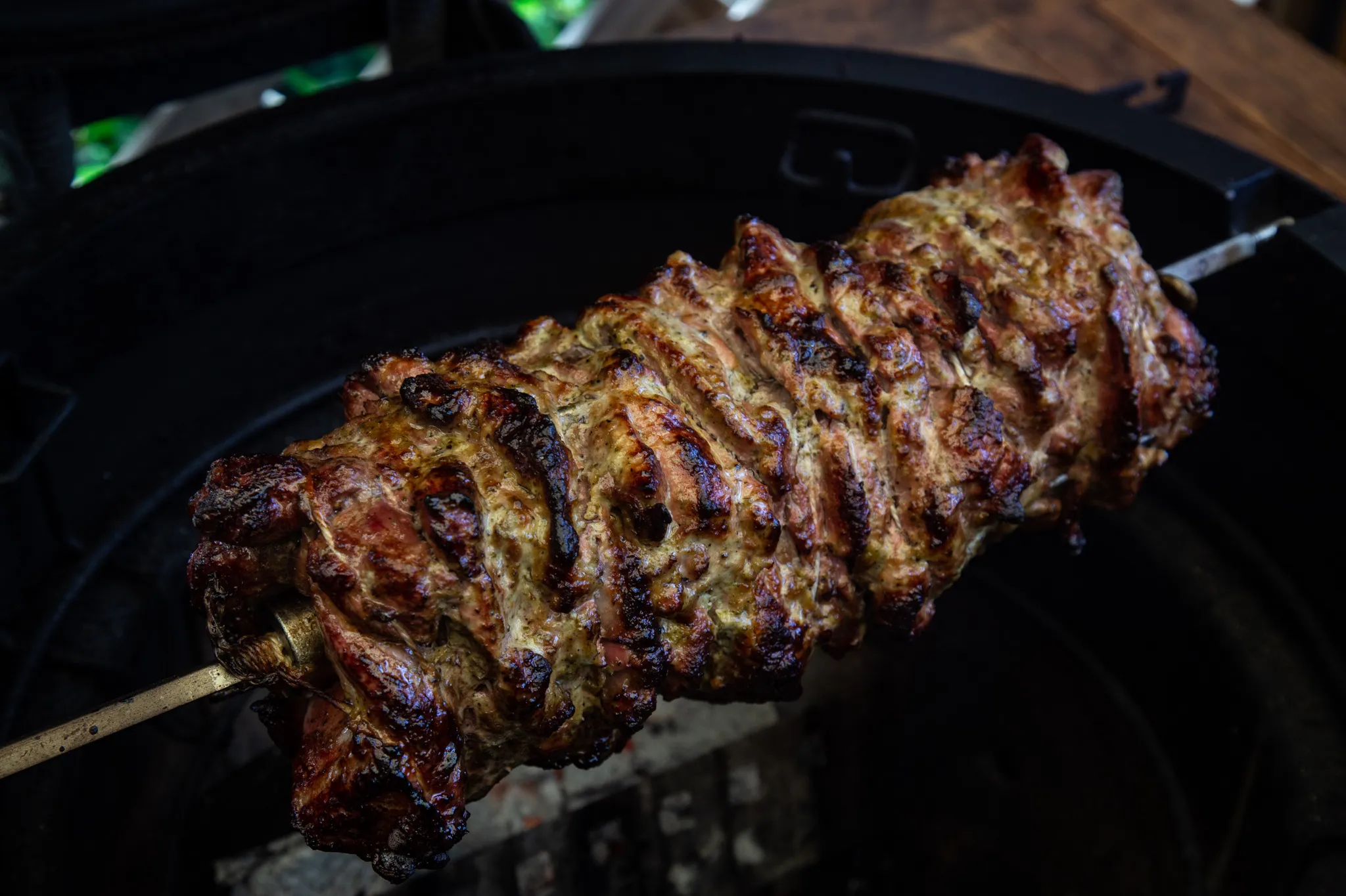 Gyros van het spit met smeuïge aardappelpartjes