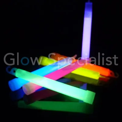 Glow Specialist Breaklight 6" – 15 cm x 17 mm – Glowstick met haak – Ultra heldere lichtstaaf – Feest, outdoor & veiligheid