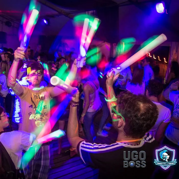 Glow Specialist LED FOAM STICK -  SCHUIMSTAAF - MULTICOLOR