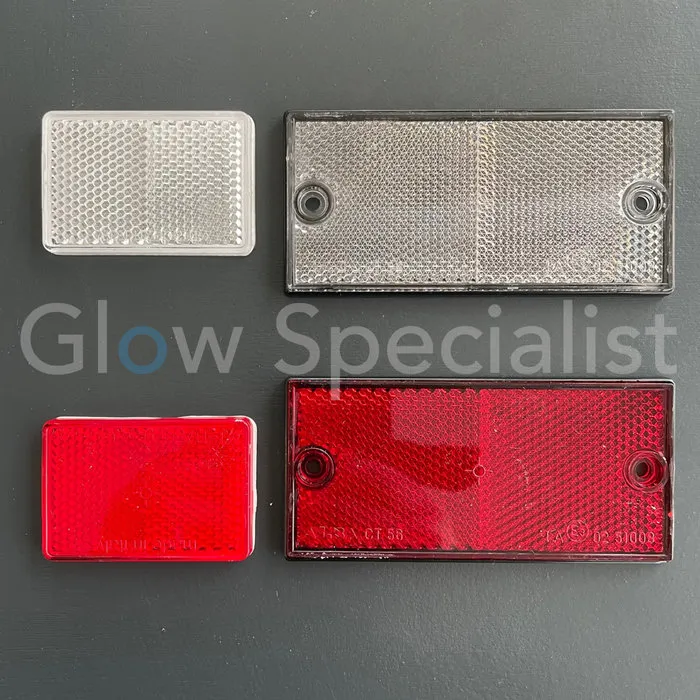 RECHTHOEKIGE REFLECTOR WIT - 105 X 48 MM - MET SCHROEFGATEN - SET VAN 2