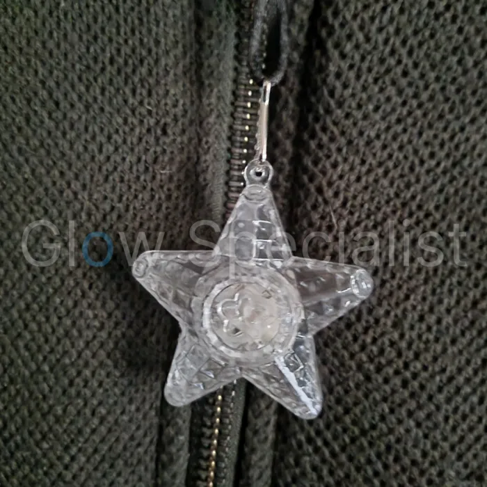 KETTING MET KNIPPERENDE LED STER