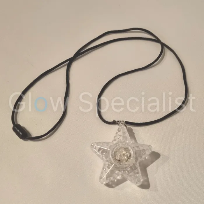 KETTING MET KNIPPERENDE LED STER