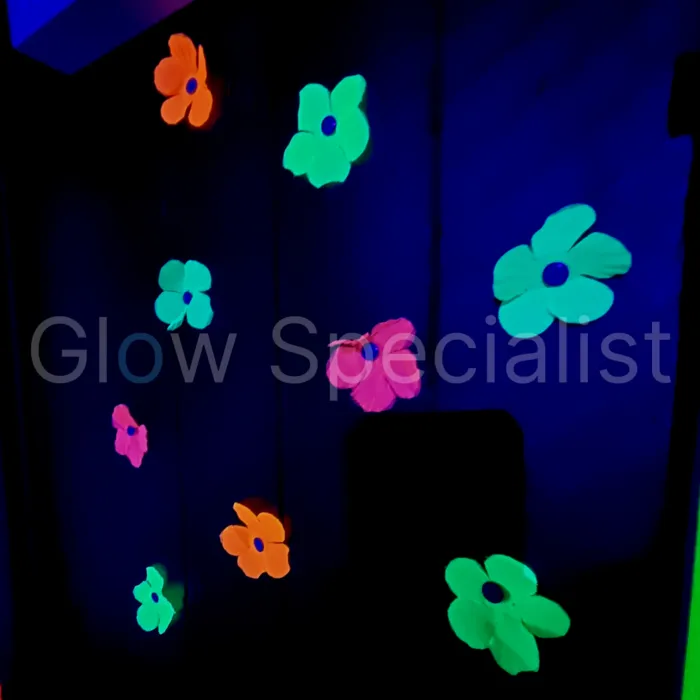 UV / BLACKLIGHT HAWAII PETALS - 300 PIECES - NEON CONFETTI