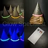 Folat WRITABLE PARTY HATS WITH NEON BORDER - INCL. CRAYONS - 6 PCS