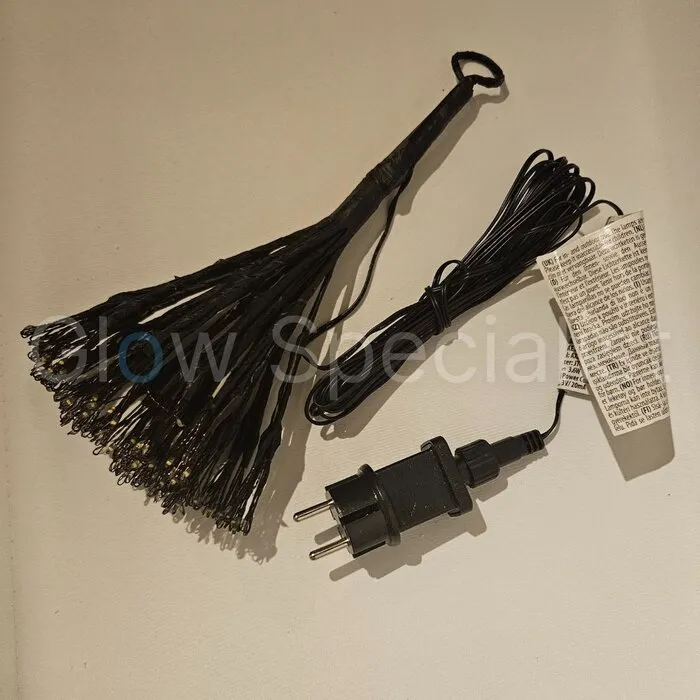Glow Specialist HANGENDE KERSTDECORATIE MET 240 LED - IP44 - WARM WIT