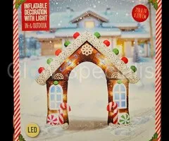 Europalms INFLATABLE GINGERBREAD HOUSE WITH LIGHT - 290 CM