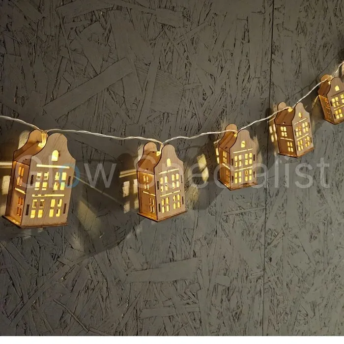 LED GARLAND WITH 10 WOODEN HOUSES - 150 CM - 10 LED - WARM WHITE