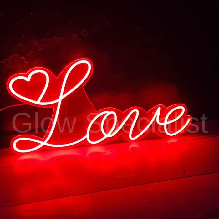LED NEON SIGN - LOVE - ROOD - 70 CM