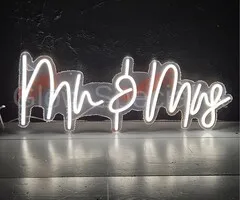 LED NEON SIGN - MR & MRS - WIT