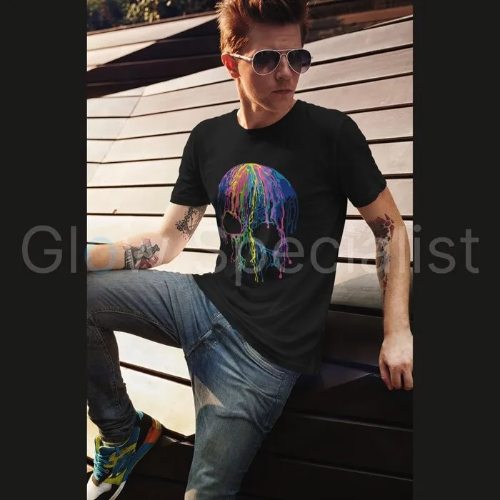 MELTING SKULL - BLACKLIGHT T-SHIRT - ZWART MET NEON PRINT